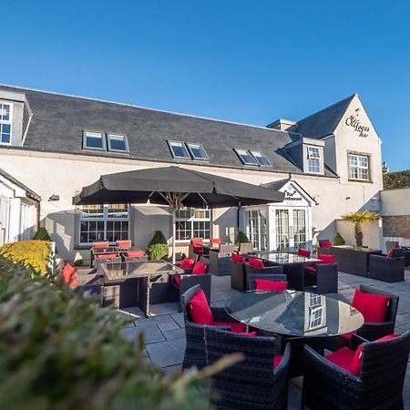 The Loans Inn Трун Екстериор снимка