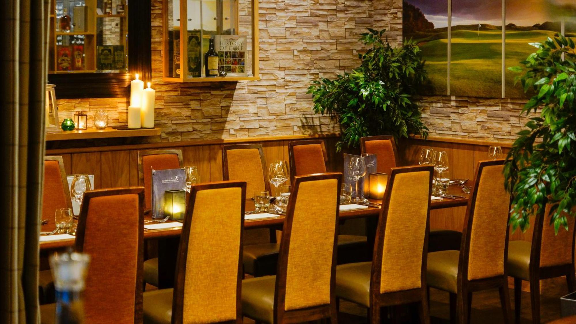 The Loans Inn Трун Екстериор снимка
